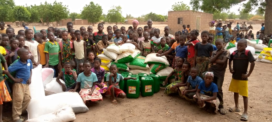 Burkina Faso:  Action Education soutient 243 élèves déplacés internes pour préparer leurs examens de fin d’année