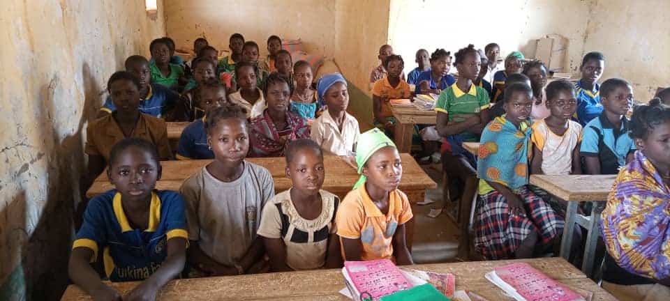 Suite aux fermetures d’écoles pour insécurité au Burkina Faso, Aide et Action soutient les élèves déplacés