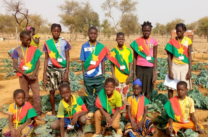 In Burkina Faso, a school garden enriches the canteen and plays an educational role for pupils