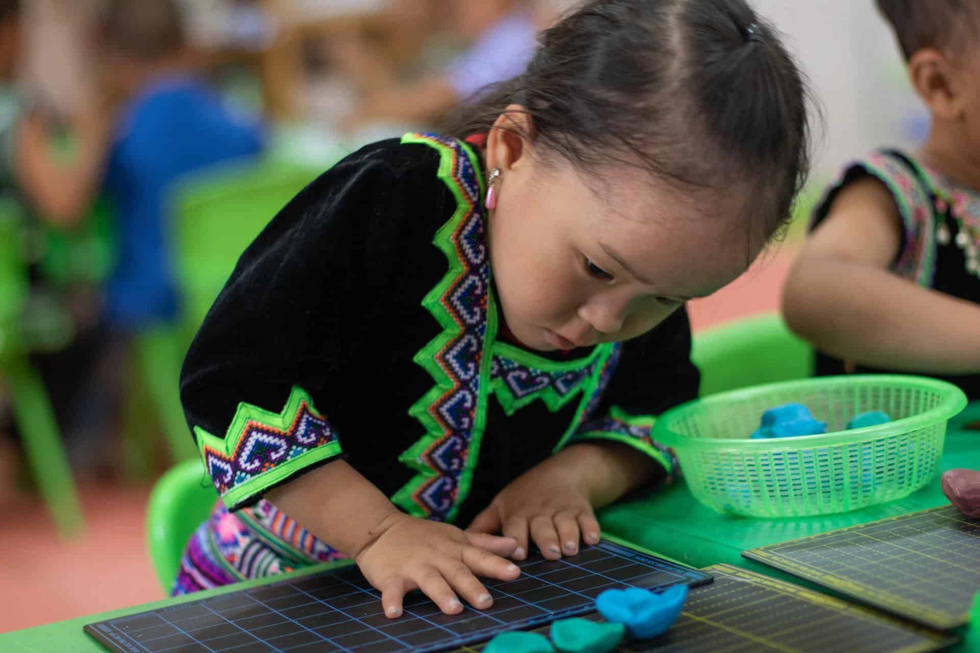 Promouvoir la qualité et l’inclusion des soins, de l’éducation et de la parentalité au Vietnam