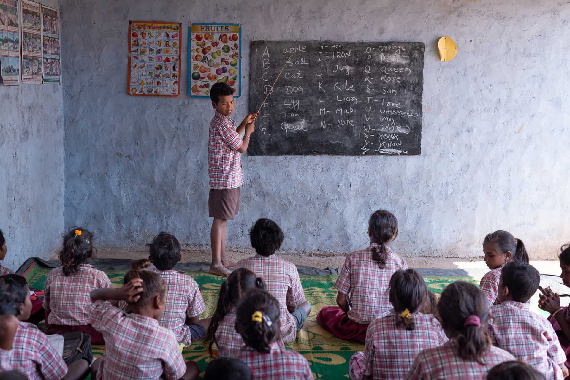 Une salle de classe à Hyderabade, bénéficiaire des projets d’Action Education dans le cadre de la migration interne. Inde, avril 2023. © Chandra Kiran