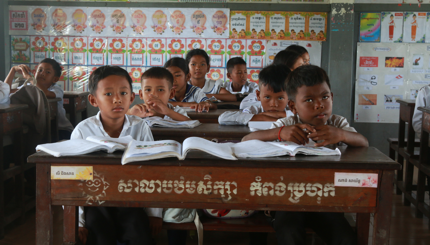 Enfants en classe_Action Education Cambodge_Les communautés flottantes isolées du Cambodge